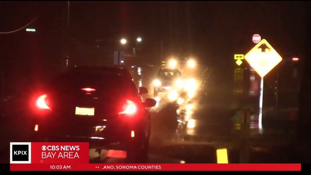 Atmospheric River: Residents near San Lorenzo River near Felton anxious watch rising waters смотреть онлайн