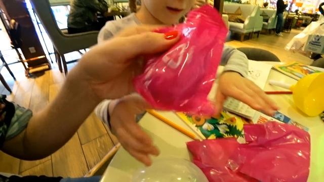 У МИЛАНЫ АЛЛЕРГИЯ на кошку? Мама в шоке не знаем что делать НАШ ОДИН ДЕНЬ смотреть онлайн