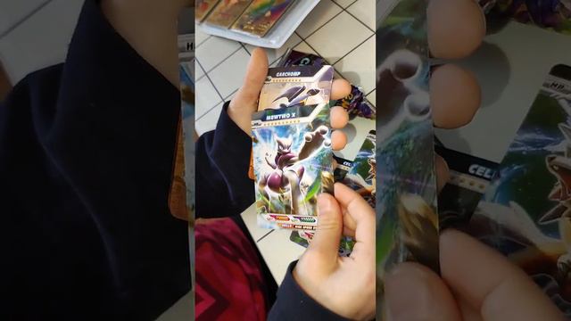 Вика распаковала Pokemon карточки, вы тоже собираете?#unboxing #pokemon #cards смотреть онлайн