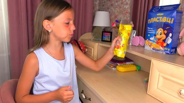 24 часа в КОМНАТЕ челлендж C LOL Surprise TWEENS My Little Nastya