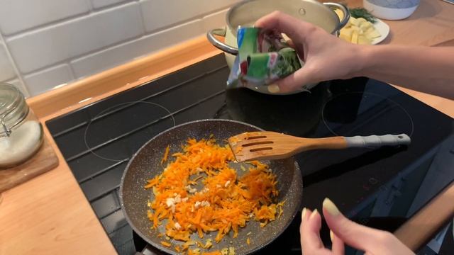 VLOG#1 ЧТО ПРИГОТОВИТЬ НА ОБЕД// КУРИНЫЙ СУП С РИСОМ// ПРОСТОЙ РЕЦЕПТ смотреть онлайн