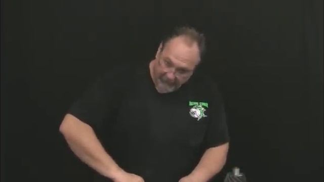 Episode 32 Part 3 Ford 9 inch build using Detroit Truetrac Autorestomod смотреть онлайн