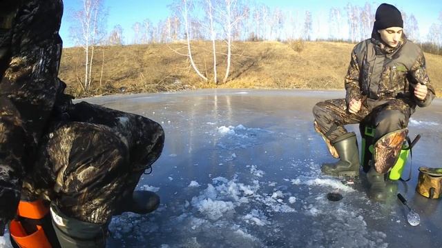 ЗАГАР ЗА ЗАГАРОМ! Рыбалка на жерлицы! Рыбалка на безмотылку! смотреть онлайн