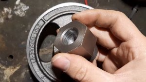 Гайка колінвала гайка храповика гайка шківа колінвала ВАЗ класика ВАЗ 2107.