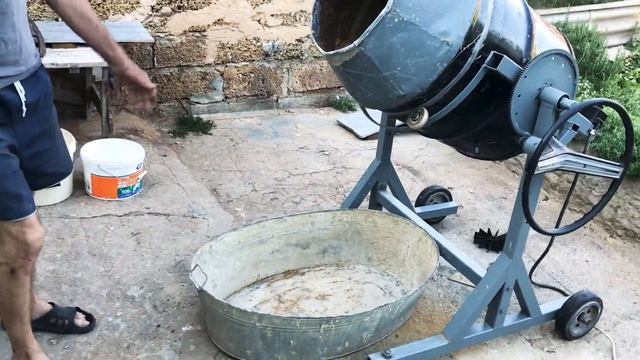 Бетономешалка в работе смотреть онлайн