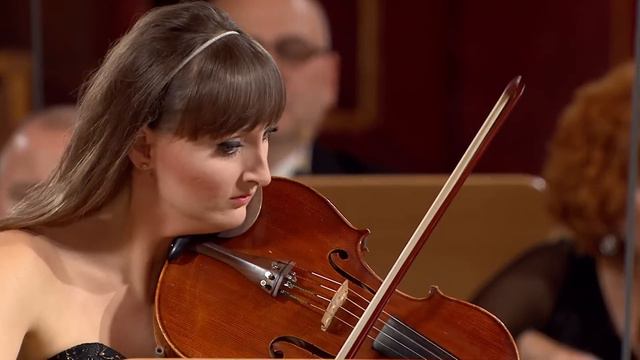 Amalia Hall plays Mozart and Bach - Stage 3 - International H. Wieniawski Violin Competition STEREO смотреть онлайн