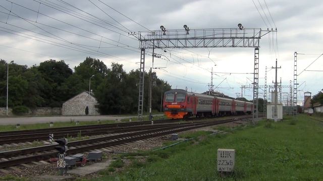 Электропоезд ЭД9М-0156 смотреть онлайн