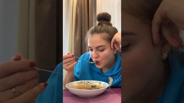МУКБАНГ смотреть онлайн