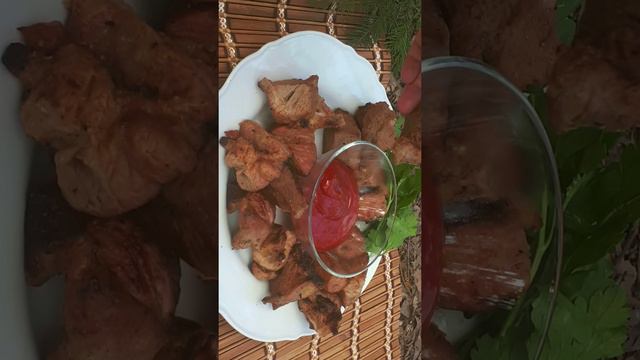 Сочный шашлык. Как замариновать шашлык? Рецепт вкусного шашлыка. Шашлык из свинины. смотреть онлайн