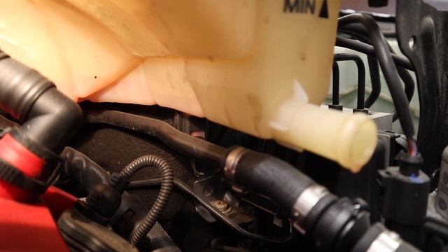 Audi B7 RS4 - Mistakes and Coolant Reservoir смотреть онлайн