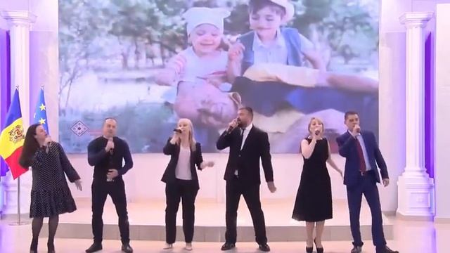 Песенка артистов к профессиональному празднику смотреть онлайн