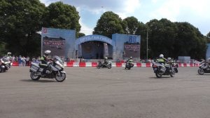 Показательные выступления мастеров экстремального вождения 2-го спецбатальона ДПС ГИБДД