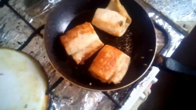 НЕОБЫЧНЫЕ блины со специями маслом и сметаной. смотреть онлайн