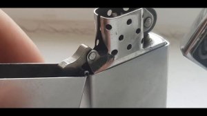 Как отличить оригинальную zippo от подделки?