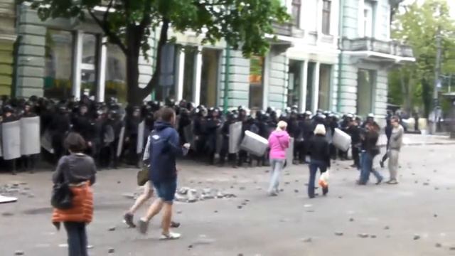 Одесса, 2 мая 2014.Ул Греческая после столкновения.