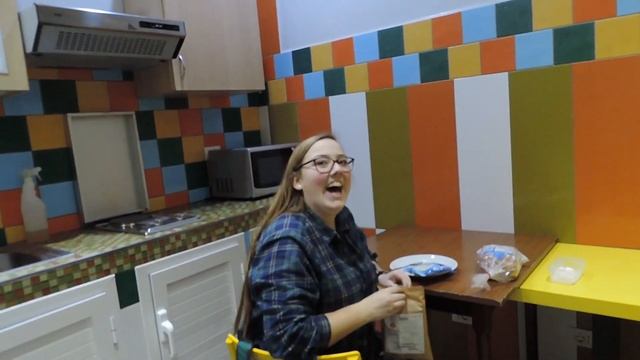 The Colosseum, Protests & Hostel Reviews!!| Rome| Hannah Aimee смотреть онлайн
