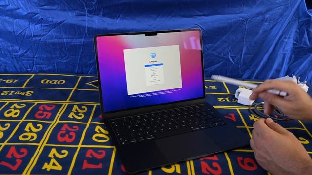 Macbook Air M2, rozpakowanie i podzielenie się wrażeniami смотреть онлайн