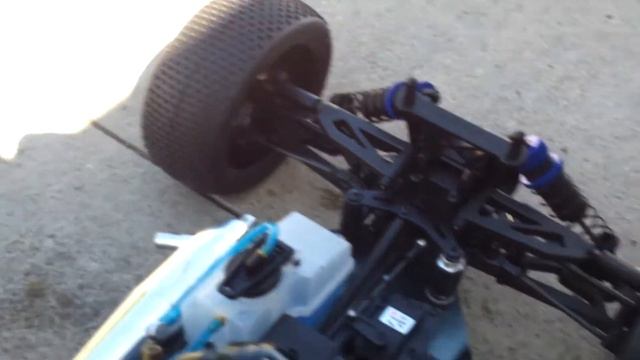 Kyosho inferno race spec/ 1st 2nd tank run смотреть онлайн
