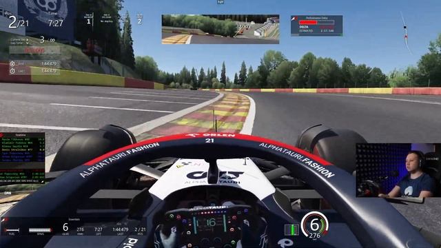 ВПЕРВЫЕ на Ф1 в оригинальной Asseto Corsa | Часовая гонка на Spa-Francorchamps смотреть онлайн