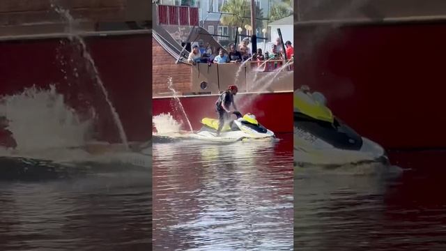 PirateMan Soaked! #intracoastalwaterway #jetski #waverunner #seadoo #boat #boating #pirateship смотреть онлайн