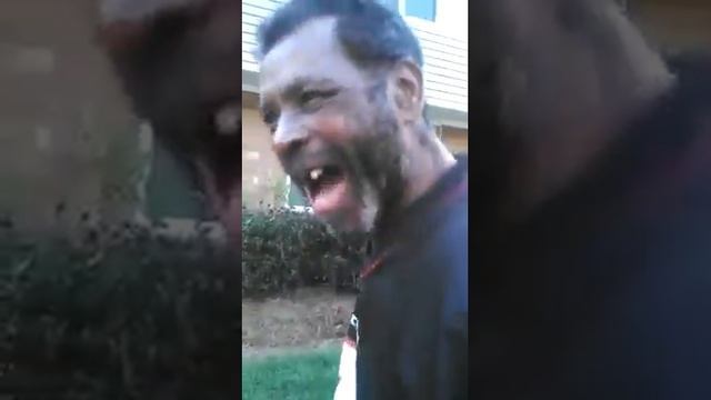 Crackhead Sings Bump And Grind by R Kelly lmao!!! смотреть онлайн