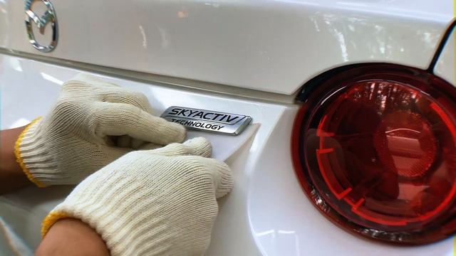 Mazda Miata ND Black Logos Installation Guide смотреть онлайн