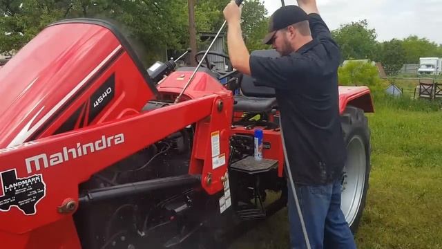 Mahindra warranty sucks. Here's why... смотреть онлайн