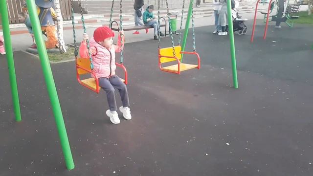 Выходной день/Сходили в игровую,погуляли на площадке,зашли в кафе/ кадры подготовки к Пасхе смотреть онлайн