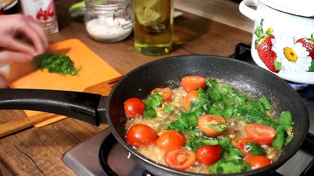 Сёмга жареная в сливочном соусе со шпинатом и томатами смотреть онлайн