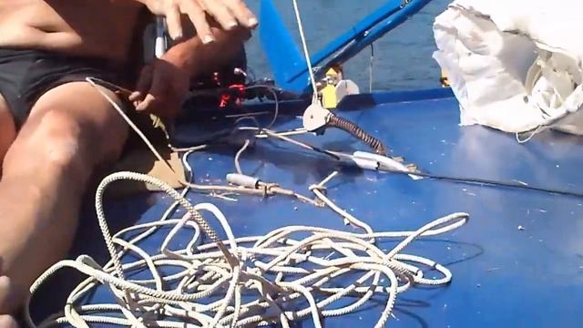 КАТАМАРАН "КРАСАВЧИК" своими руками №5 (про латы сидухи такелаж и руль) смотреть онлайн