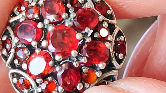 Крупные, готические серьги с яркими гранатами пиропами 10,96ct, 21*21, 20,57 гр, серебро 925, винта смотреть онлайн