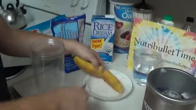 Why You Can and Should Eat a Banana Peel?? (Blended up in the Nutribullet) смотреть онлайн