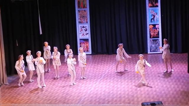 "Эх, клубочки!". Коллектив современного танца "Кураж", Кемерово. смотреть онлайн