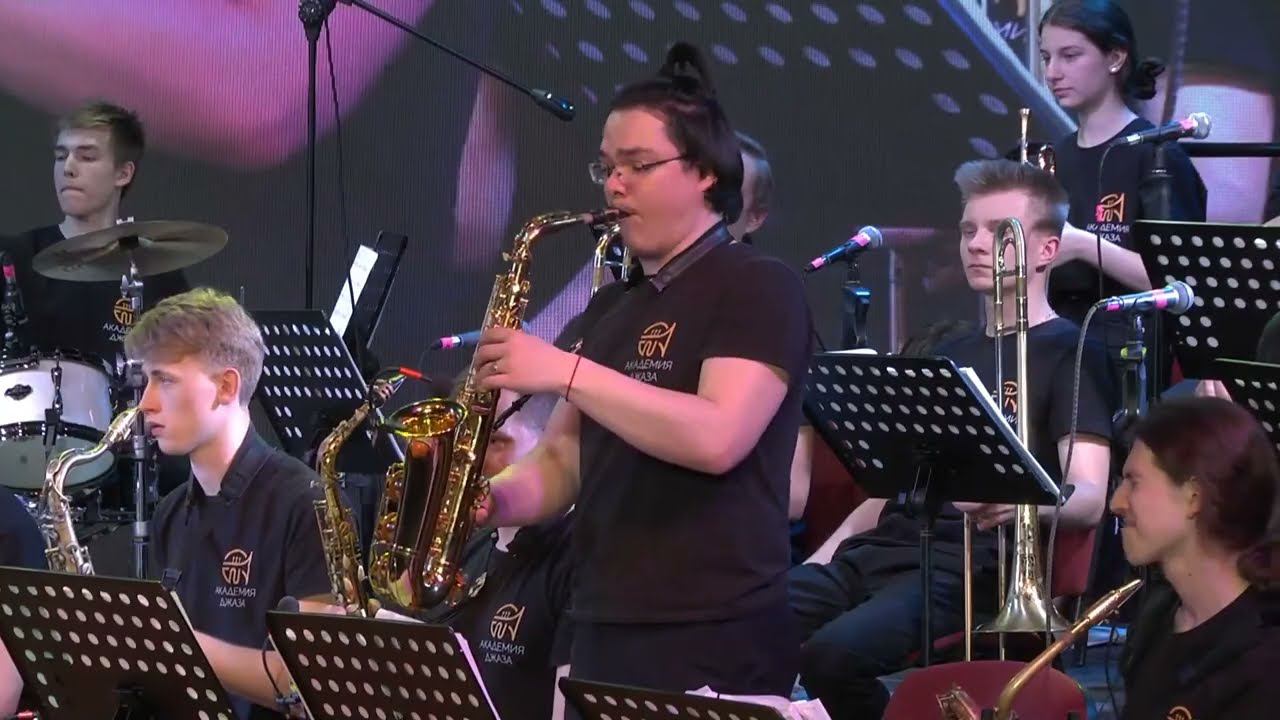 Дюк Эллингтон - Караван смотреть онлайн