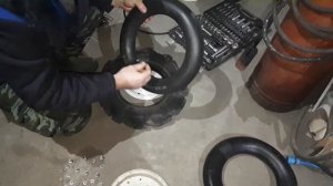 Мотоблок Фаворит. Замена камеры в колесе. Не ожидал, камера оказалась многоразмерная!