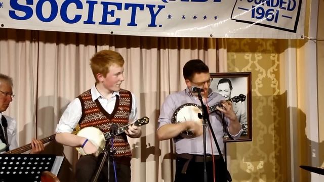 Andy Eastwood & Michael Adcock play 12th street rag instrumental смотреть онлайн