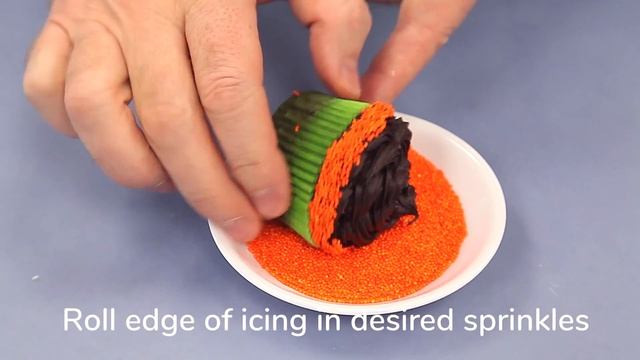 How to Make Easy Halloween Cupcakes | Sneak Peak | Global Sugar Art смотреть онлайн