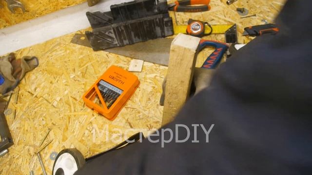 НЕ ВЫБРАСЫВАЙ колёса от велосипеда! Полезная идея для самоделки за 5минут! смотреть онлайн