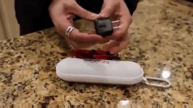 Beats by Dr.Dre Portable Pill Speaker смотреть онлайн
