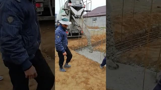 Заливка подушки фундамента! смотреть онлайн