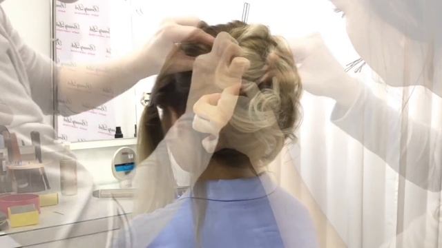 СВАДЕБНАЯ ПРИЧЁСКА. СРЕДНИЙ ПУЧОК. смотреть онлайн