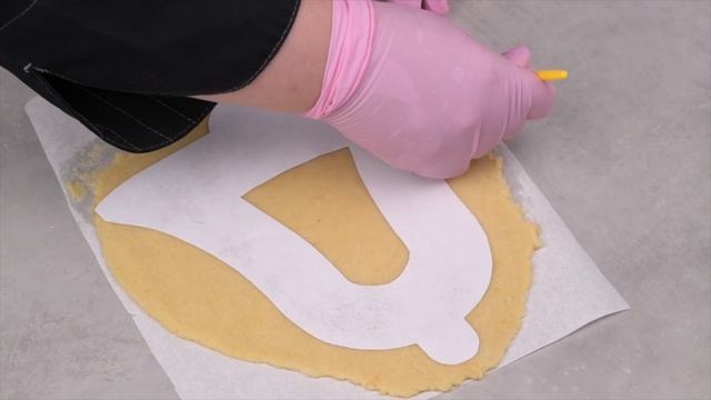 Миндальный торт в виде колокольчика к 1 сентября. смотреть онлайн