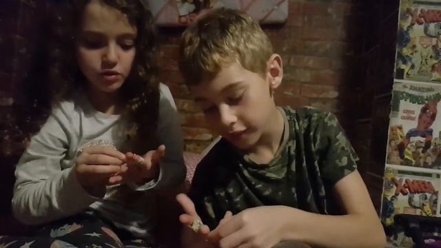 KIDS REACT TO HIDDEN CAMERA! DID THEY FIND IT ? смотреть онлайн