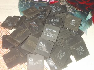 ЗОЛОТО С БОГАТЫХ ЧИПОВ С ИМПОРТНЫХ ПЛАТ , 50 ШТУК! #аффинаж #чипы #платы #импортные #радиодетали