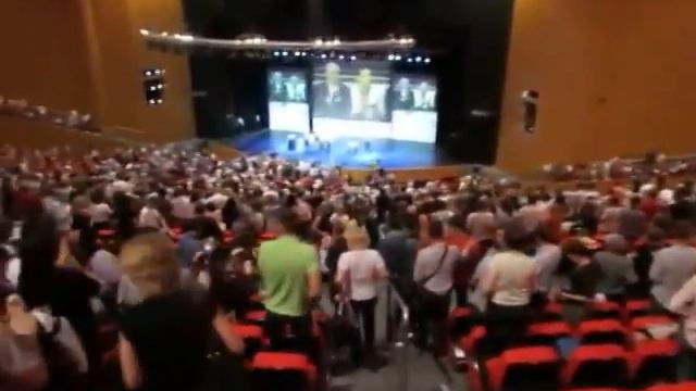 Семинар Р. Кийосаки в Москве 16.06.12г. Атмосфера зала!!! смотреть онлайн