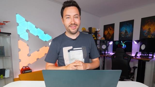 Le 1er PC Portable avec 2 Grands Écrans ! (Exclu) смотреть онлайн