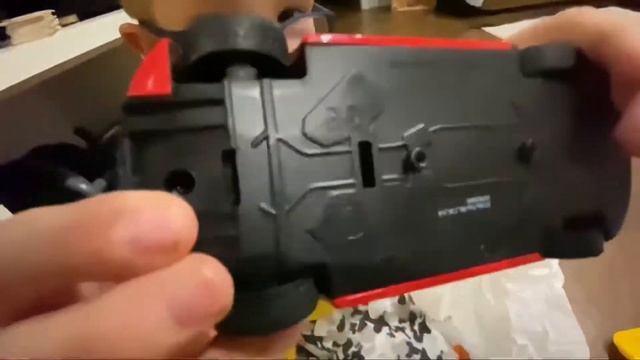 Распаковка игрушечных машин смотреть онлайн