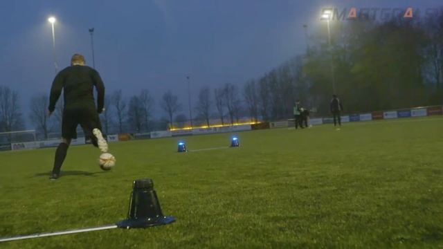 Dribble directional change. How fast can you react? смотреть онлайн