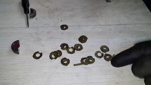 Как сделать замки под один ключ / how to make a key for all locks смотреть онлайн