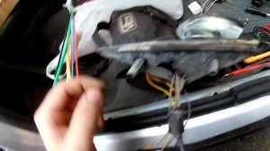 Как подключить повторители поворотов в зеркалах заднего вида  Проводим провод